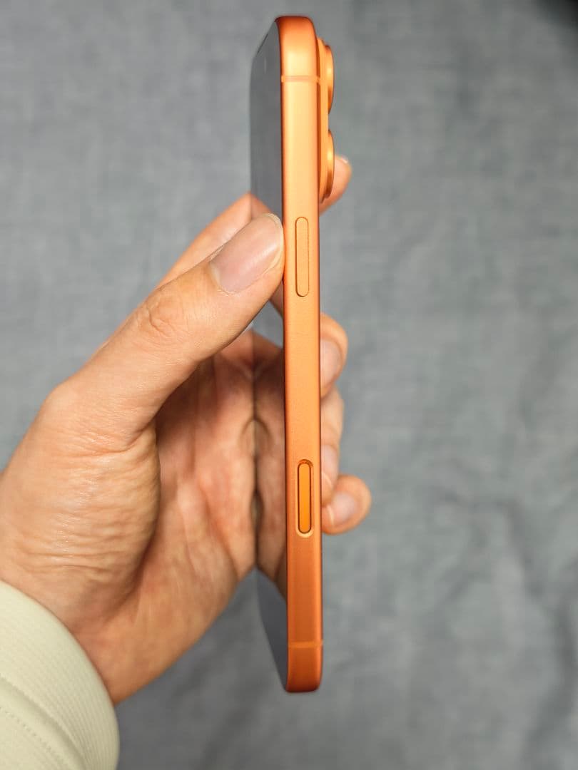 iPhone 17 pro max オレンジ 256GB バッテリー100%