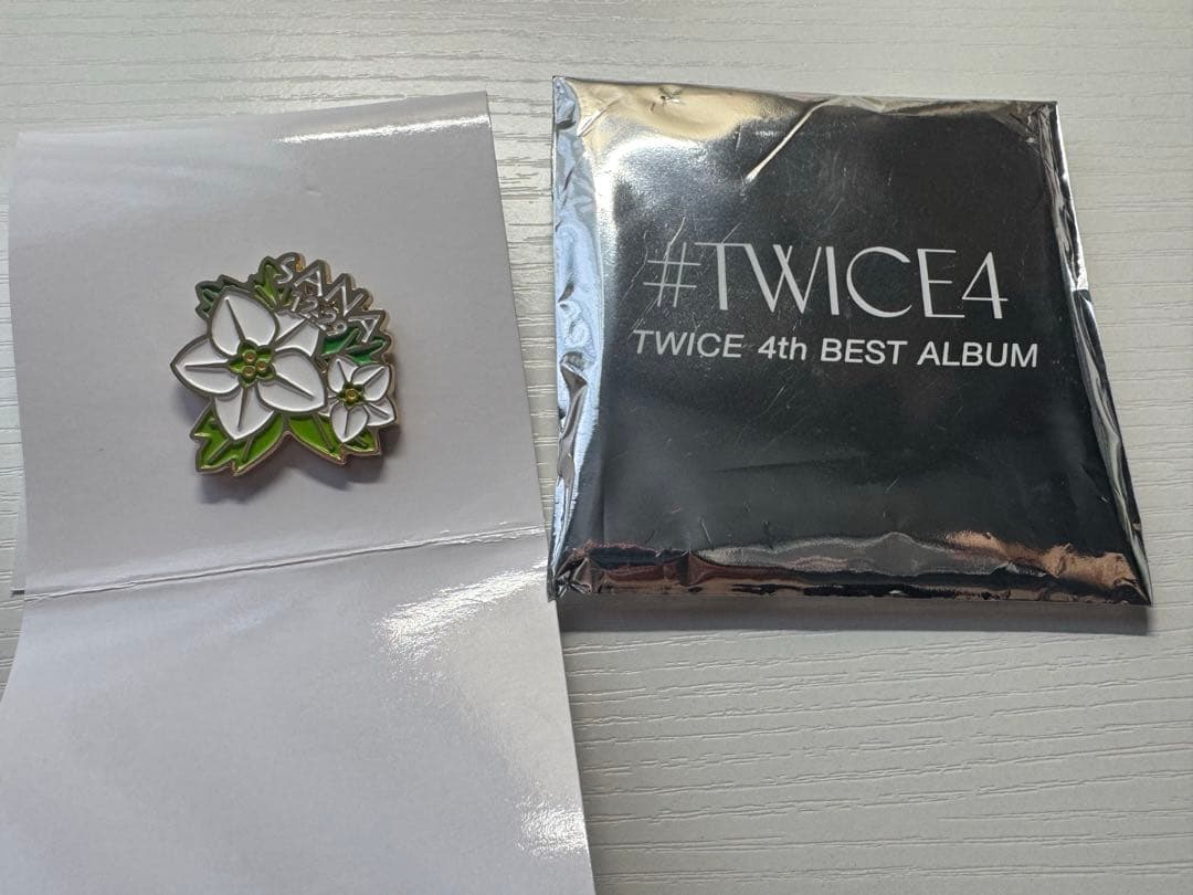 TWICE サナ ピンバッチ セット