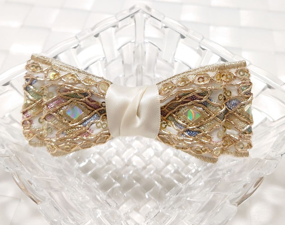 再販☆大人可愛いリボンヘアゴム☆インド刺繍リボン×ホワイト系