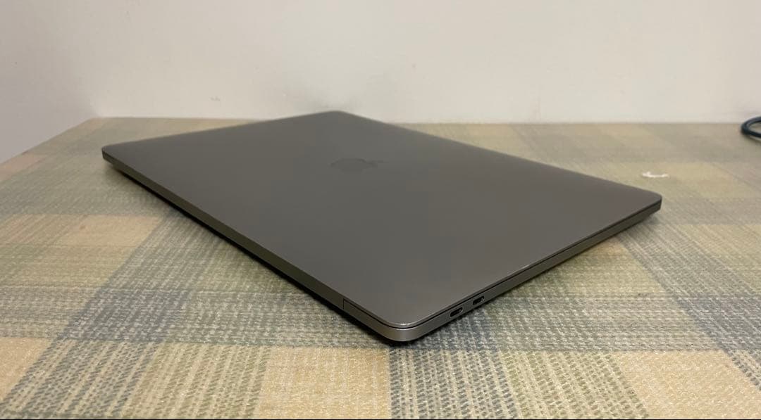金*鯛様 ジャンク品　MacBook Pro A1990 ２台まとめて