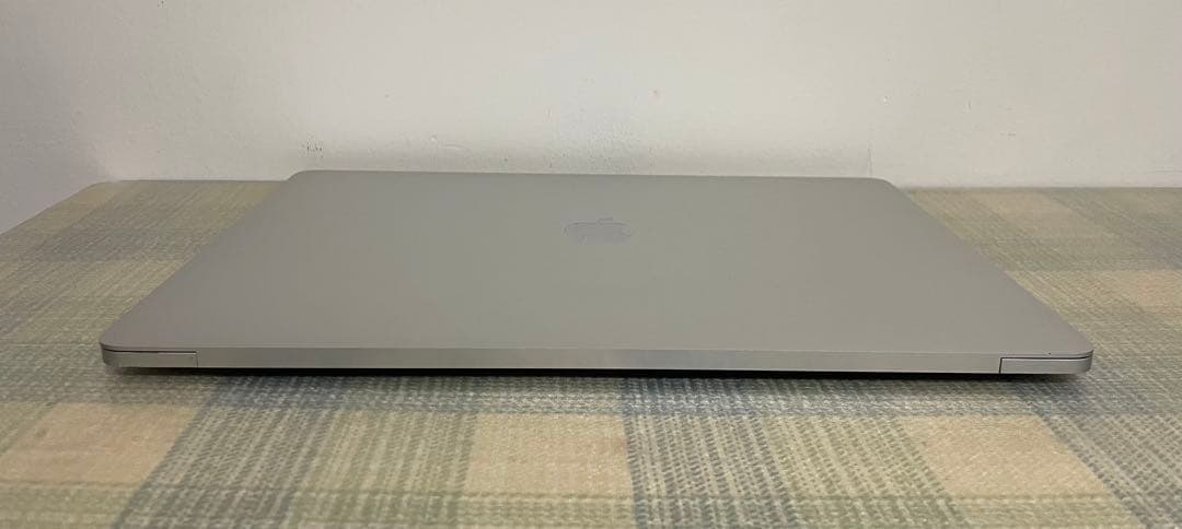 金*鯛様 ジャンク品　MacBook Pro A1990 ２台まとめて