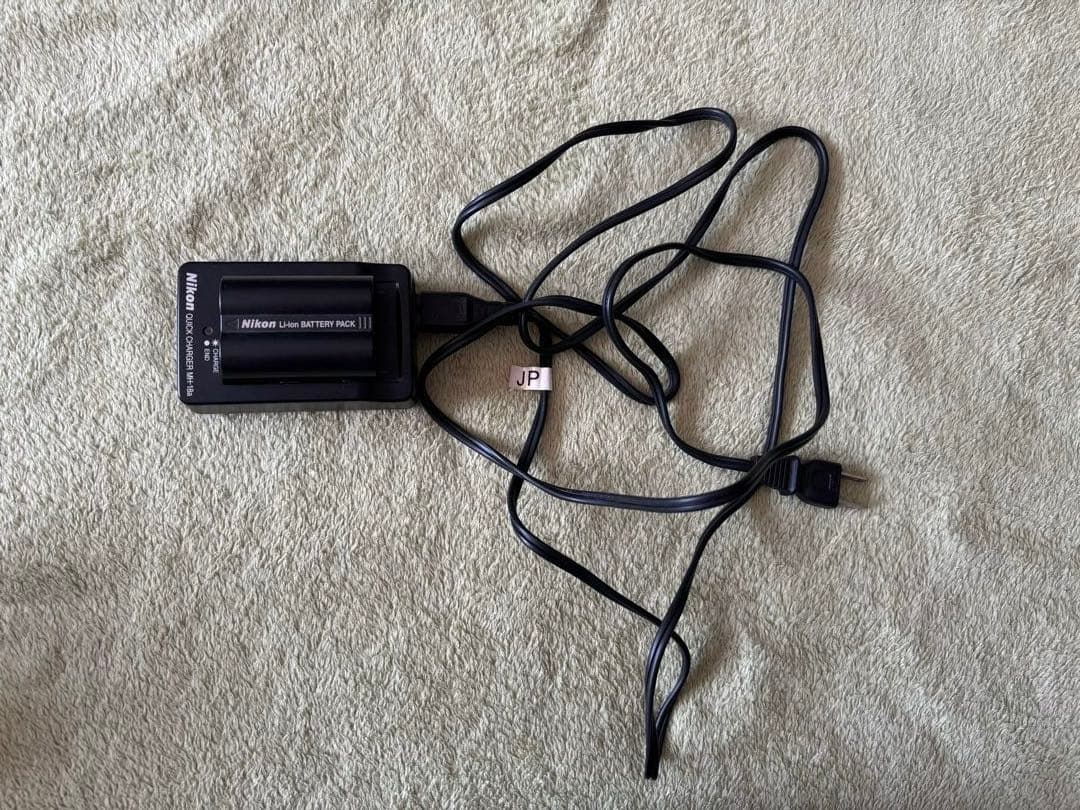 Nikon D100 デジタル一眼レフカメラ