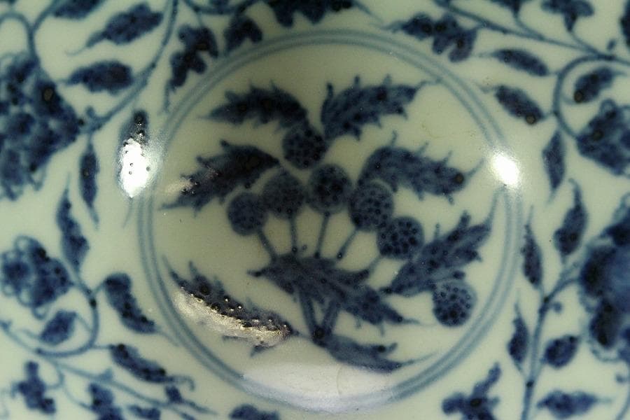 中国美術 染付 纏枝蓮花紋 蓮弁碗(ZE789)