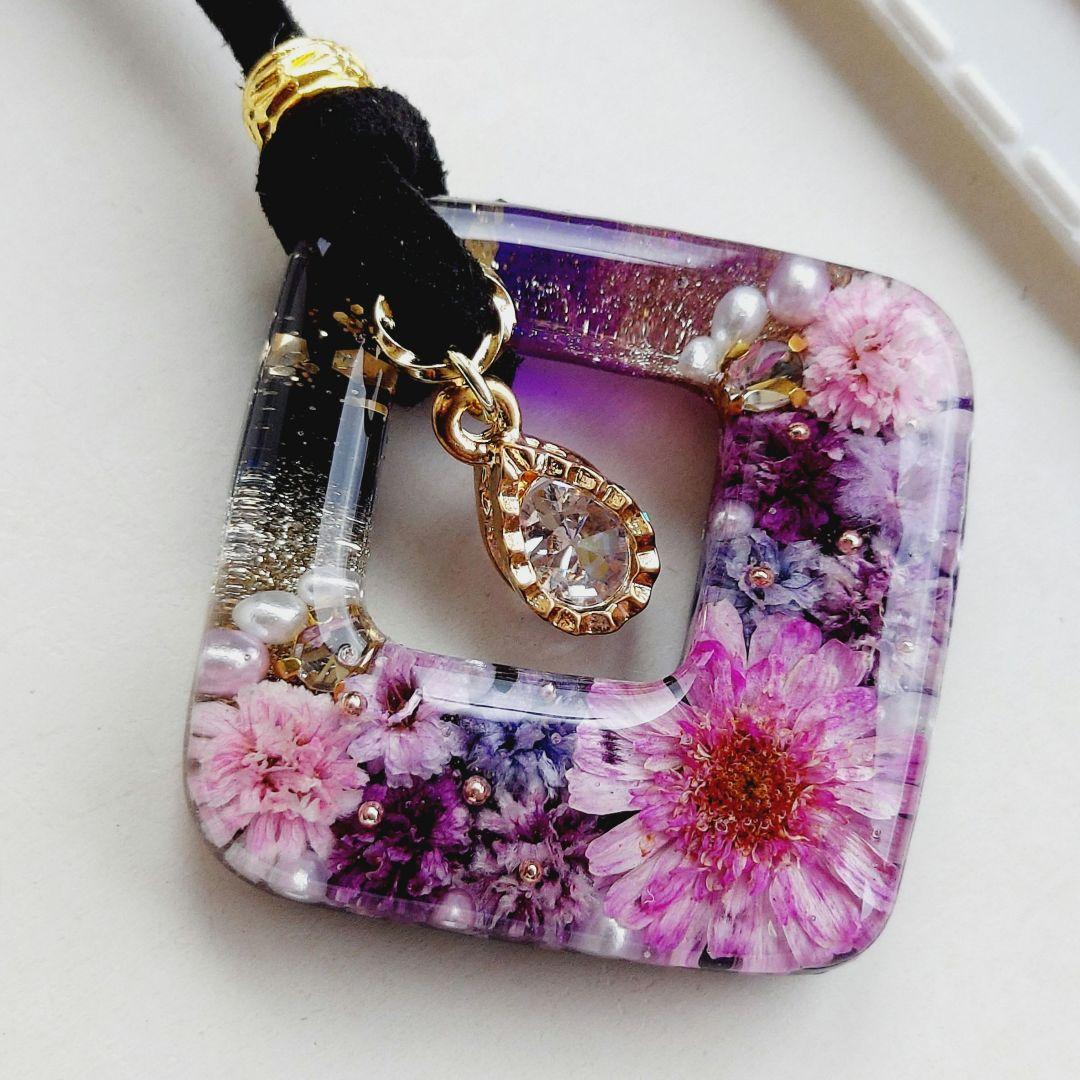 【1697】レジン　マトリカリア　ネックレス　ペンダント　ハンドメイド