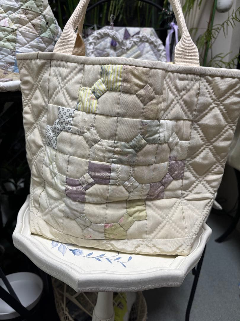 ボータイのトートバッグ 37x26