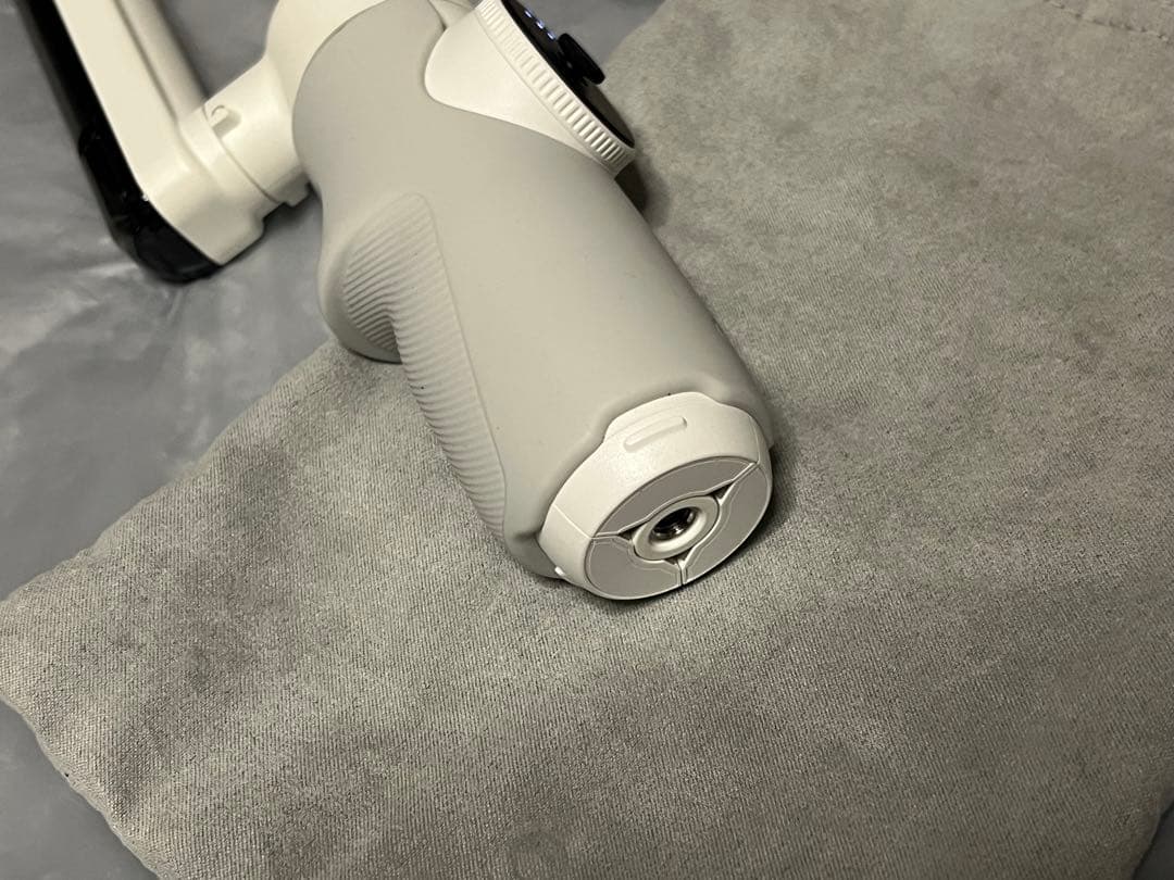 【中古】Insta360 Flow + 純正ライト付き