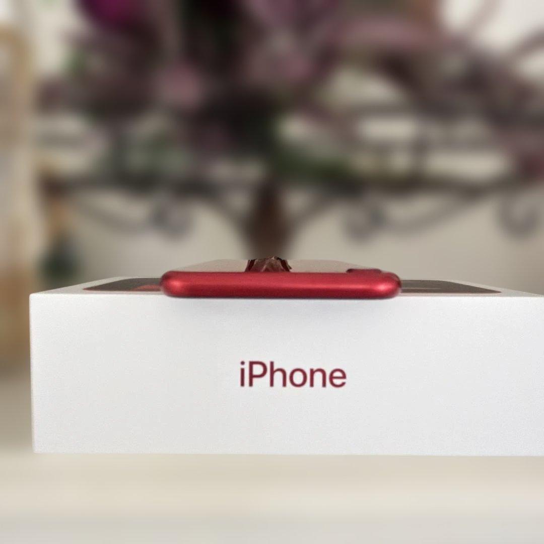 iPhoneSE第2世代　SE2 64GB SIMフリー　RED 本体