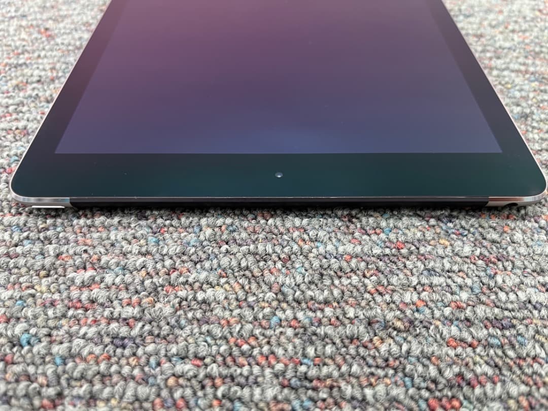 iPad Air2　Wi-Fi+Cellular　simフリー　f846