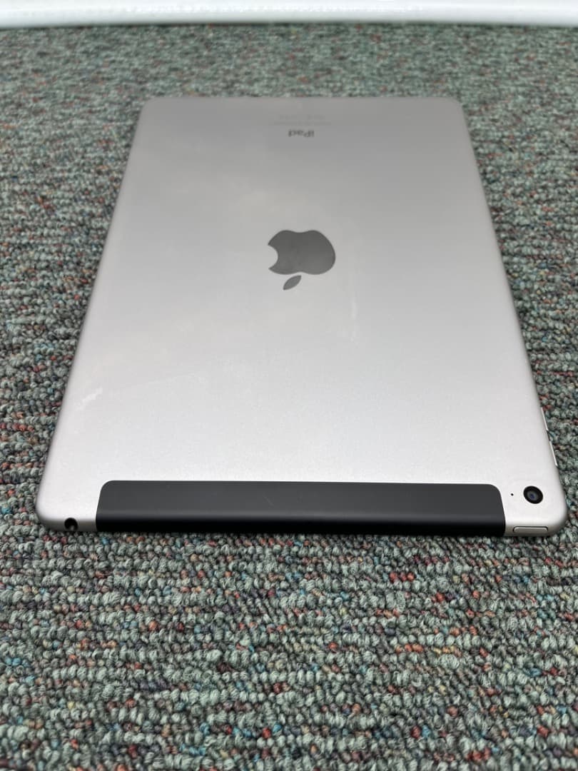 iPad Air2　Wi-Fi+Cellular　simフリー　f846