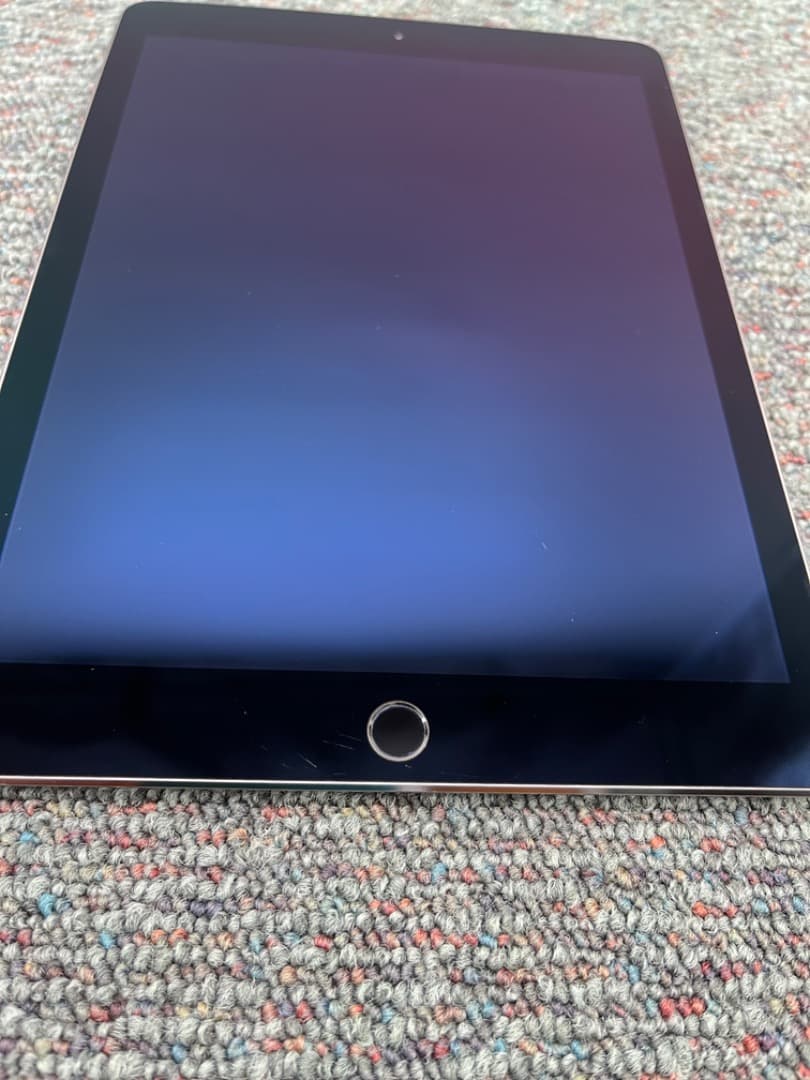 iPad Air2　Wi-Fi+Cellular　simフリー　f846