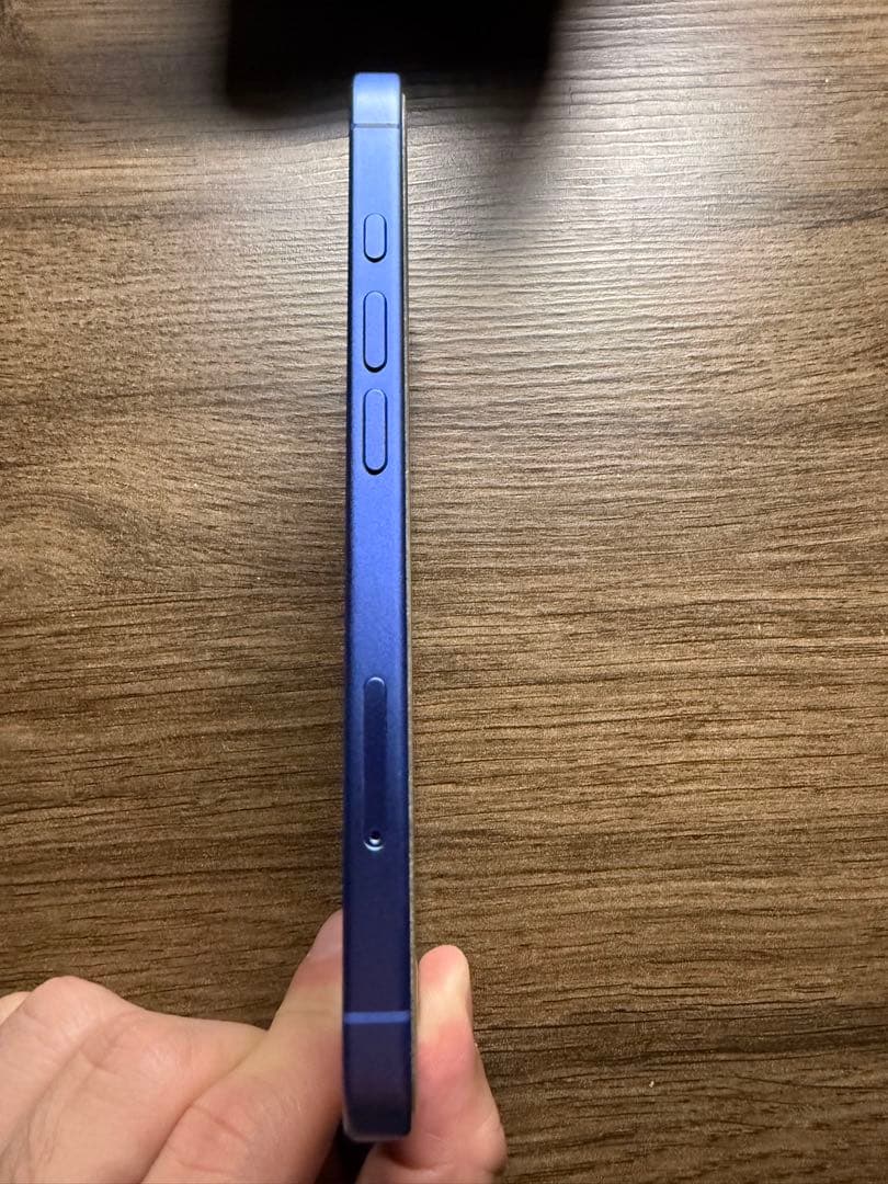 最終値下げ！iPhone16 128gb simフリー