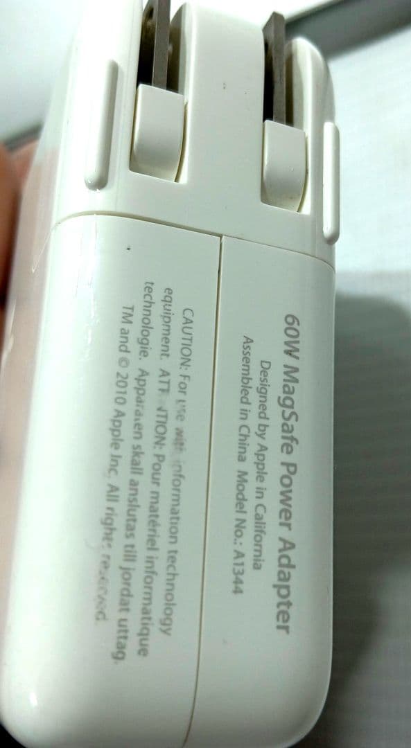 MacBook Air 11インチ SSD128GB メモリ4GB 充電器付