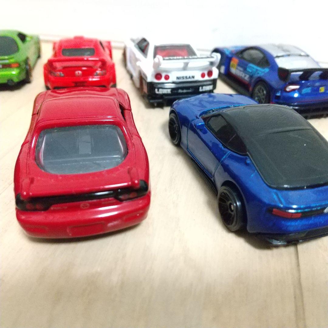 ミニカー9台セット、トミカ、ホットウィール等。