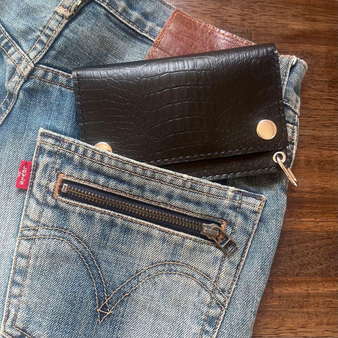 姫路レザー トラッカーウォレット ミドル 黒 クロコ型押し 紙幣折らずに収納可