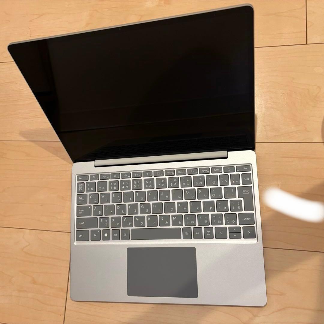 Microsoft surface laptop go3 本体　platinum