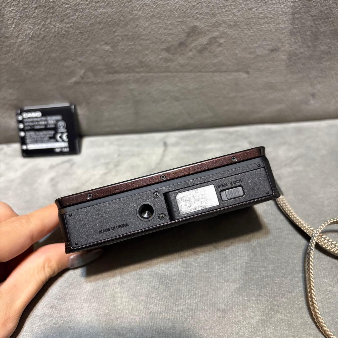 【完動品】CASIO EXILIM EX-ZR50 デジタルカメラ 動作確認済