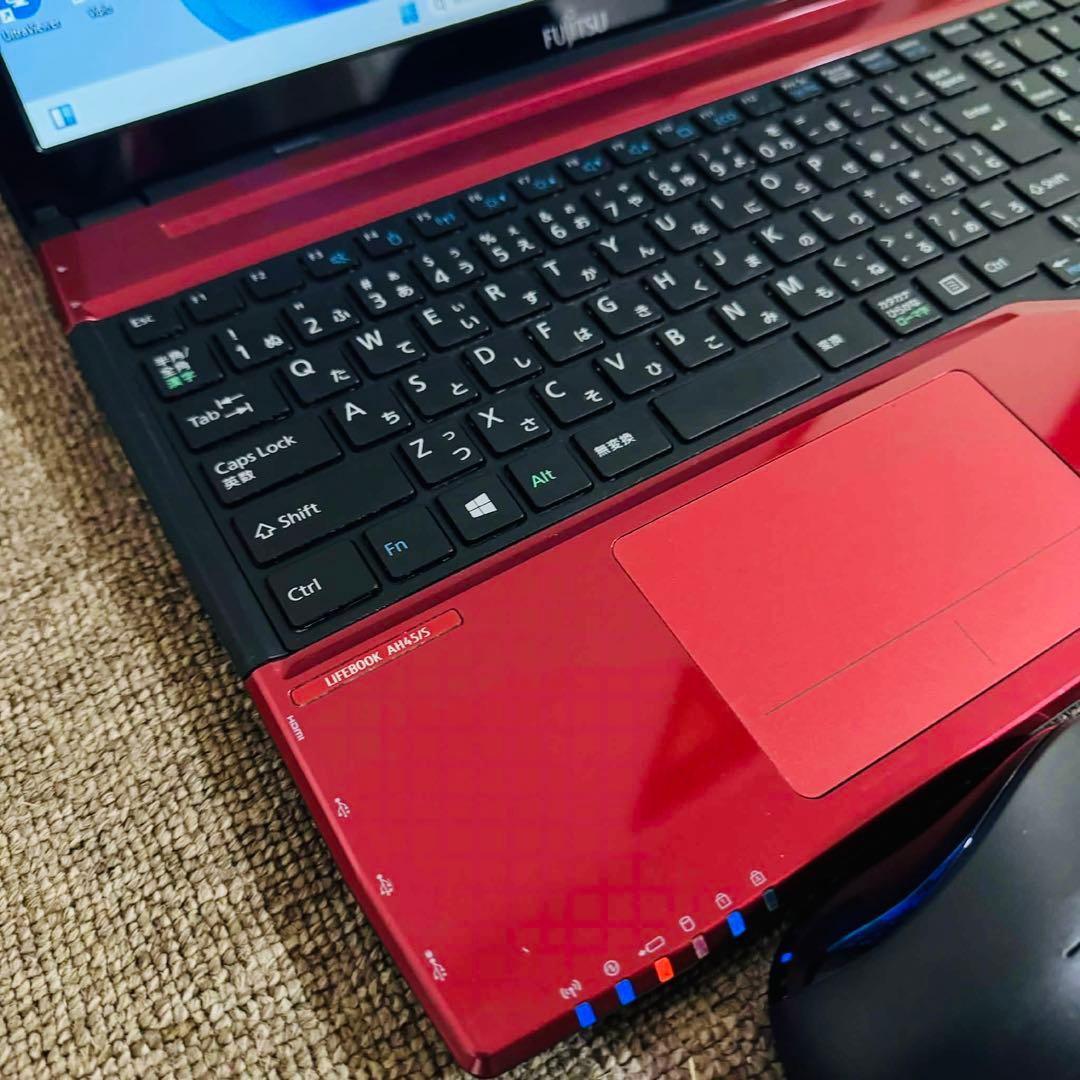 S305 富士通ノートパソコン WEBカメラSSDサクサク動くWindows11