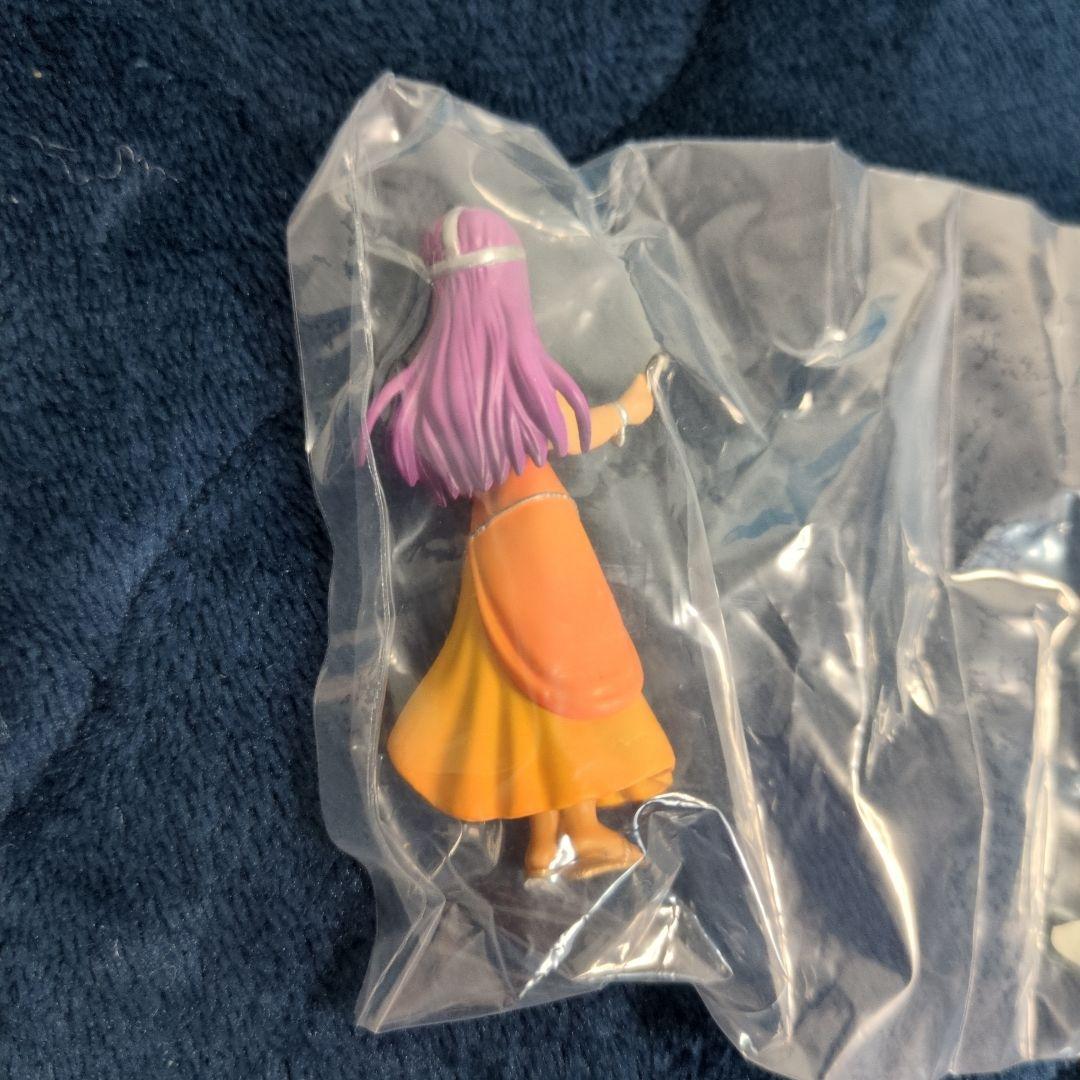 新品　ドラゴエⅣ　キャラクターフィギュアコレクション　レア　ミネア　銀のタロット