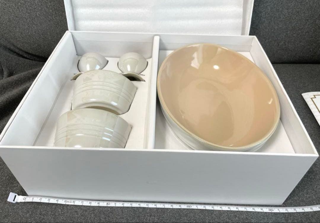 新品　ル・クルーゼ テーブルウェアセット ホワイトラスター
