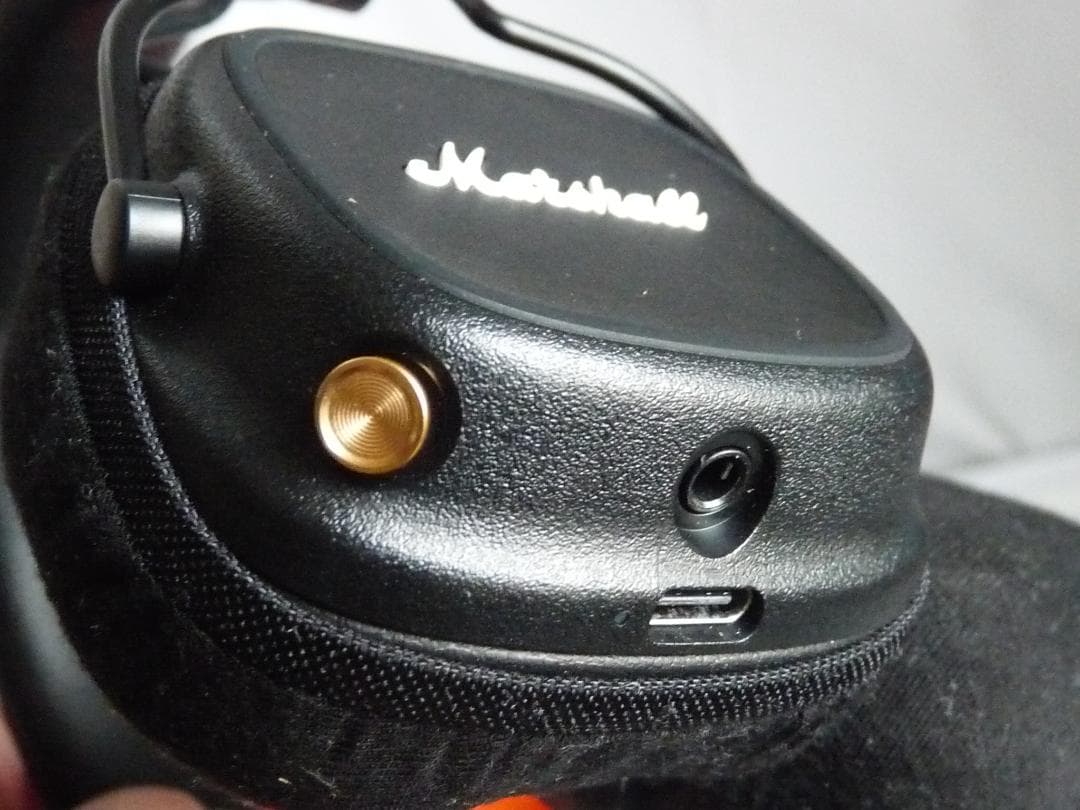 Marshall 有線ヘッドフォン ケース付き