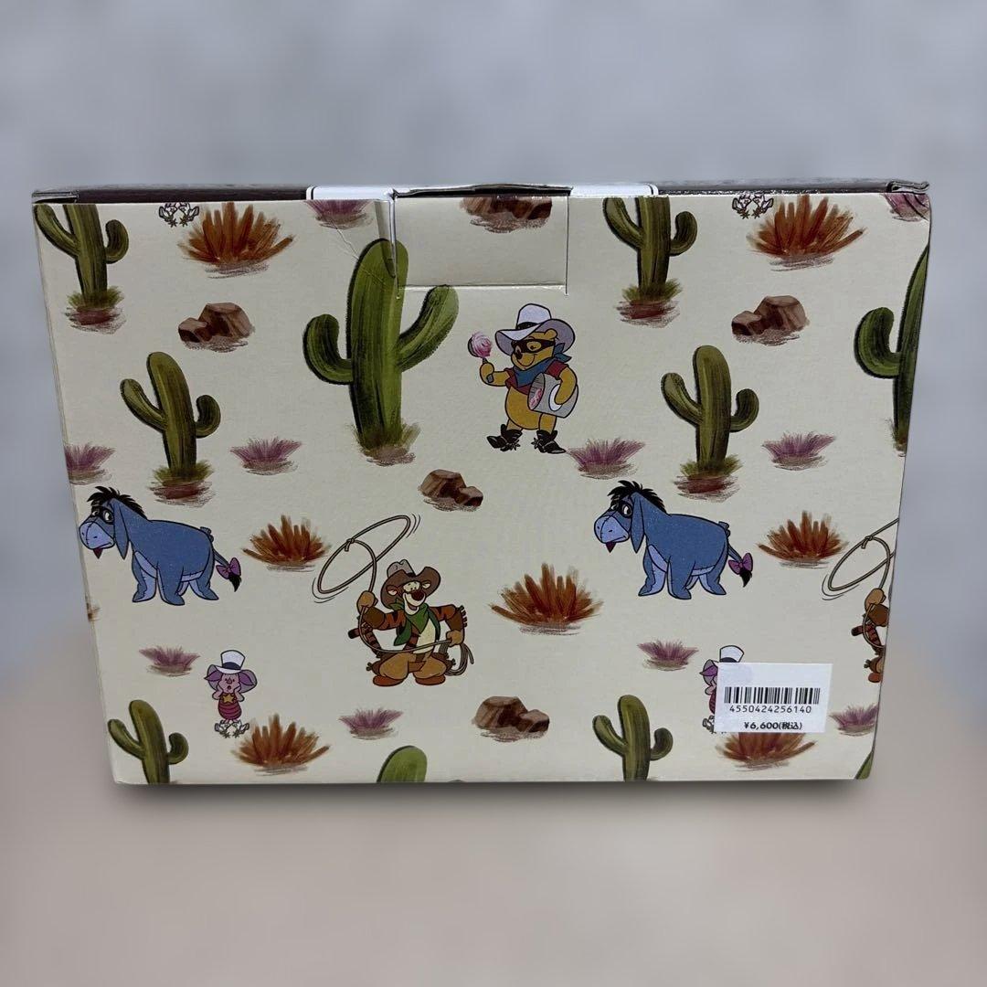 Winnie the Pooh Paw and Order フィギュア