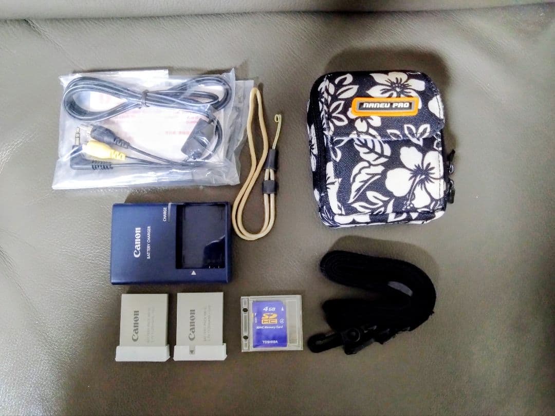 美品【動作品・備品元箱付】Canon IXY DIGITAL 810is