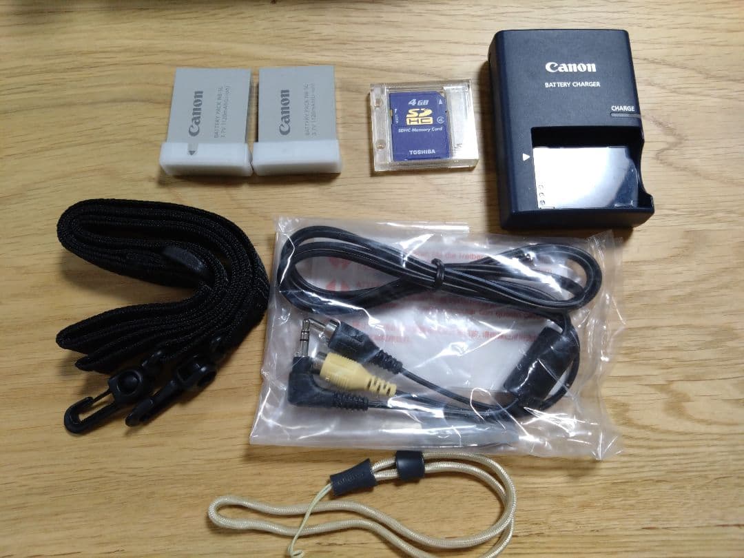 美品【動作品・備品元箱付】Canon IXY DIGITAL 810is