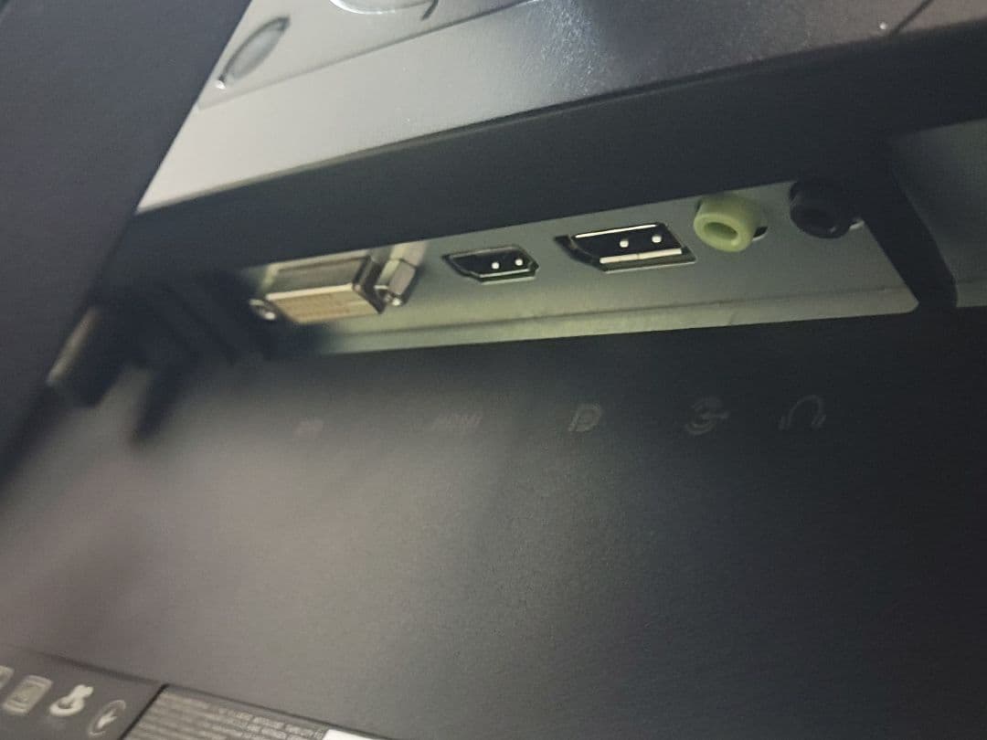 ASUS VG258QR 165hz 0.5ms 24.5インチゲーミングモニタ