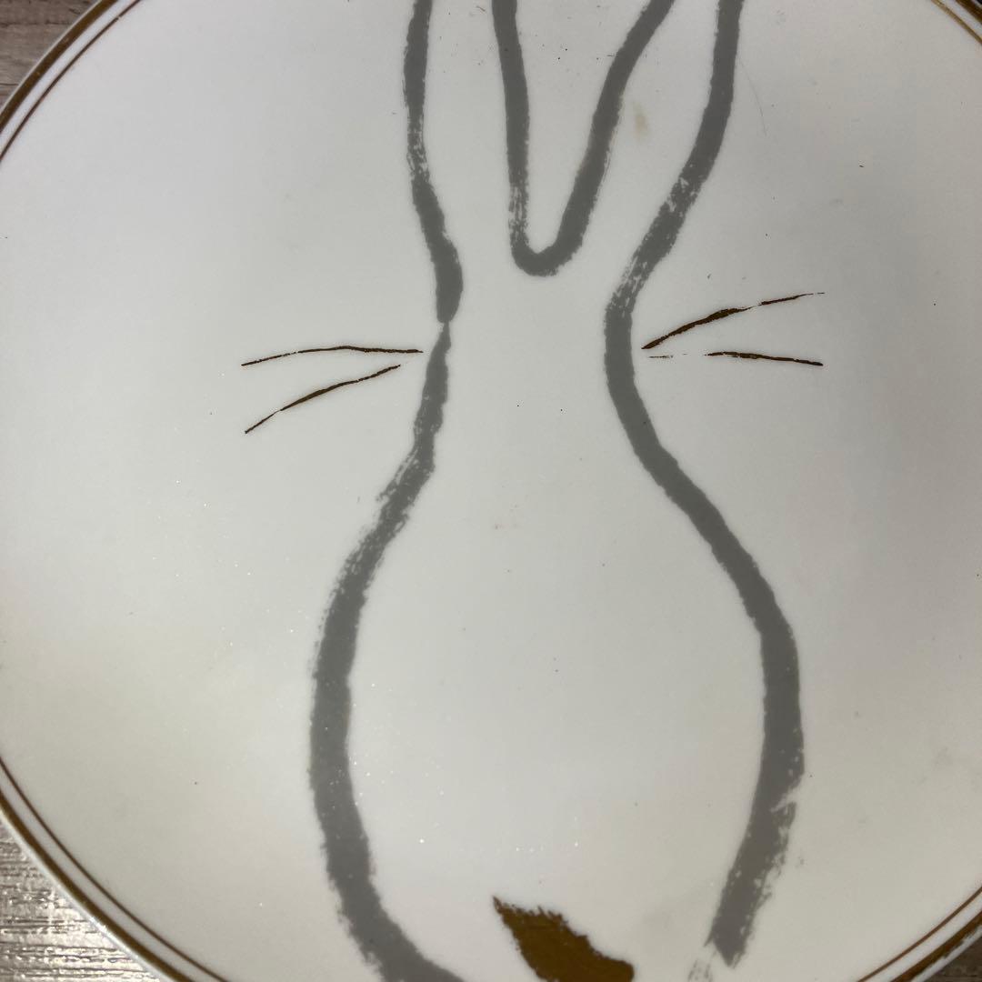 D-4 【翔山窯】うさぎ シルエット 飾り皿 中皿 金彩 和モダン 干支 縁起物