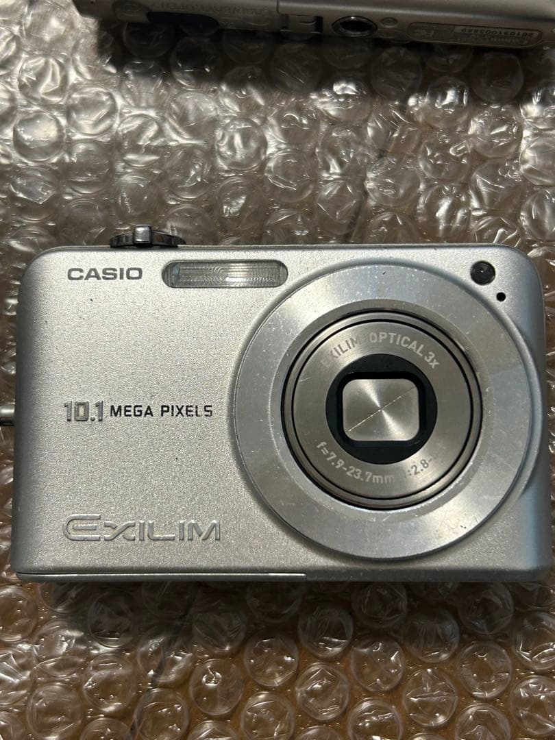デジカメ4点　CASIO EXILM Canon IXY LUMIX
