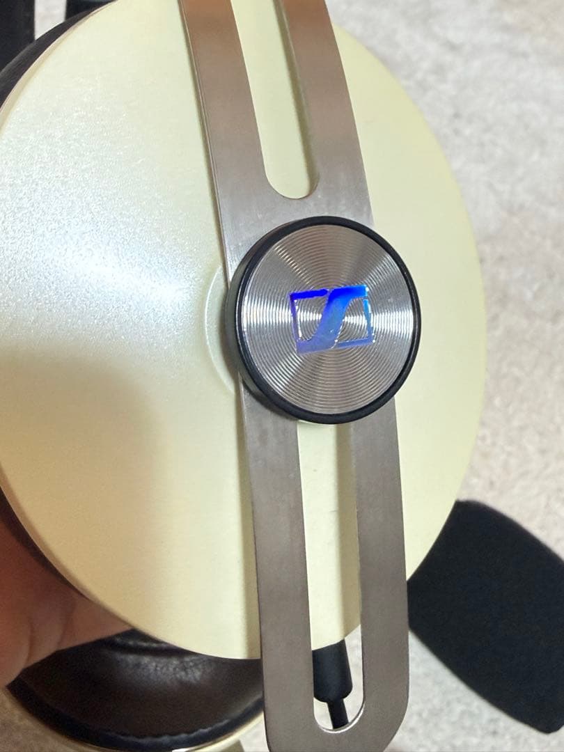 ゼンハイザーSENNHEISER MOMENTUM 2