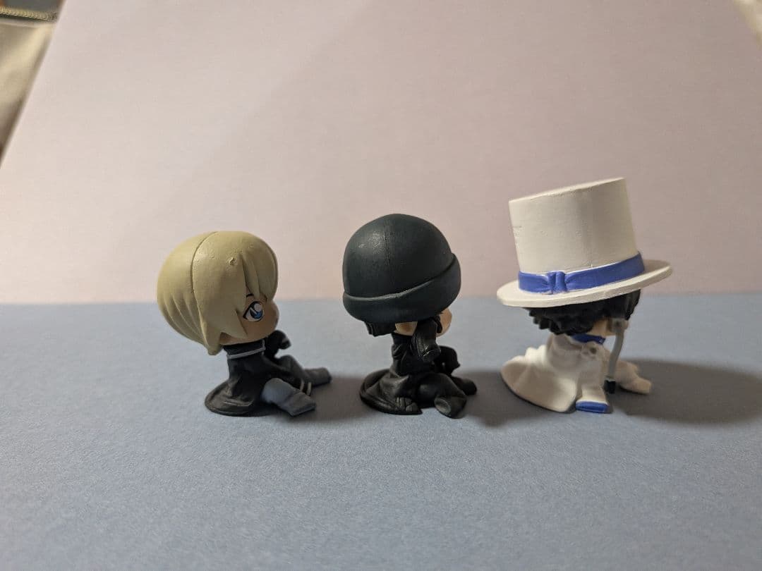 名探偵コナン　ガチャガチャ　缶バッジ　ステッカー　フィギュア ちぢませ隊