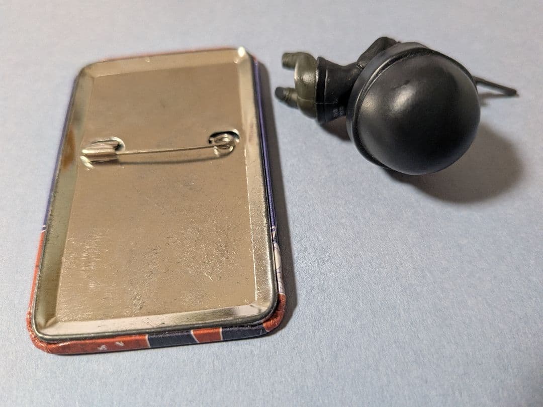 名探偵コナン　ガチャガチャ　缶バッジ　ステッカー　フィギュア ちぢませ隊