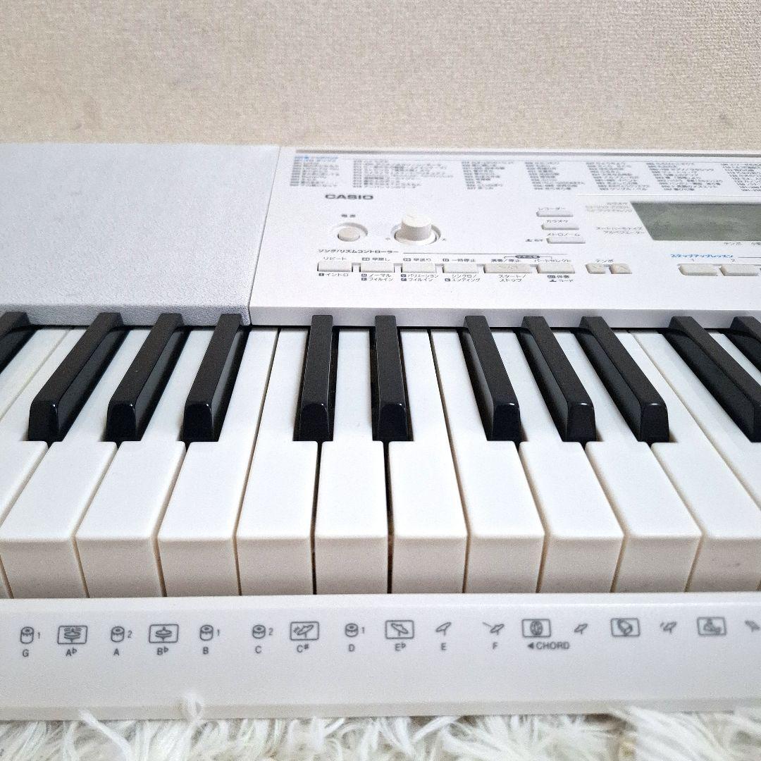 【送料無料】CASIO LK-211 電子ピアノ・キーボード ルーチェ 光ナビ
