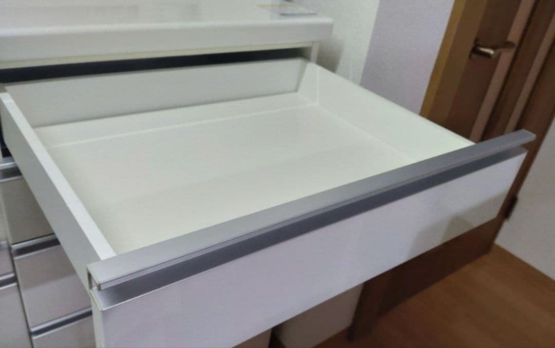 Pamouna（パモウナ）食器棚