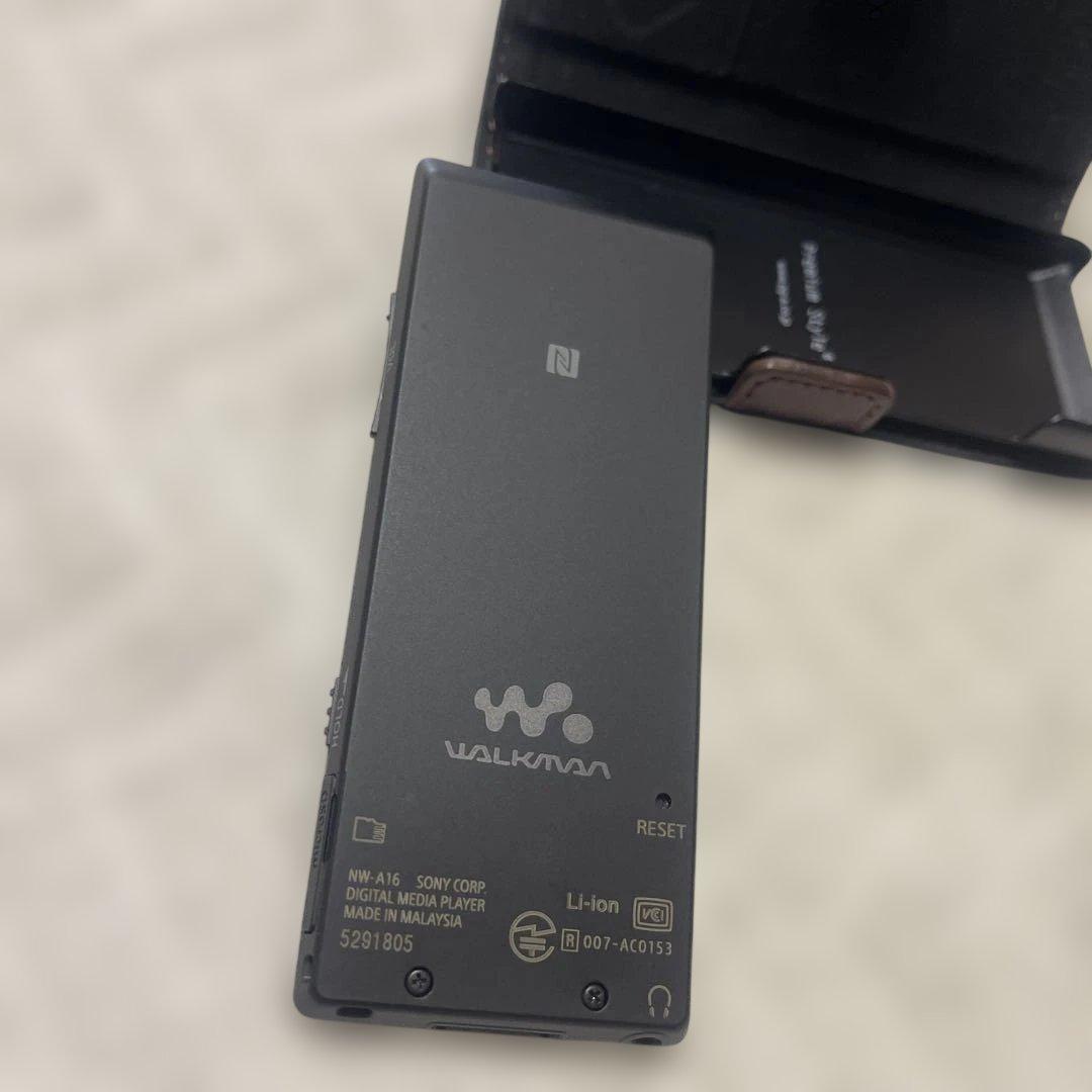 WALKMAN NW-A16 カバー付き