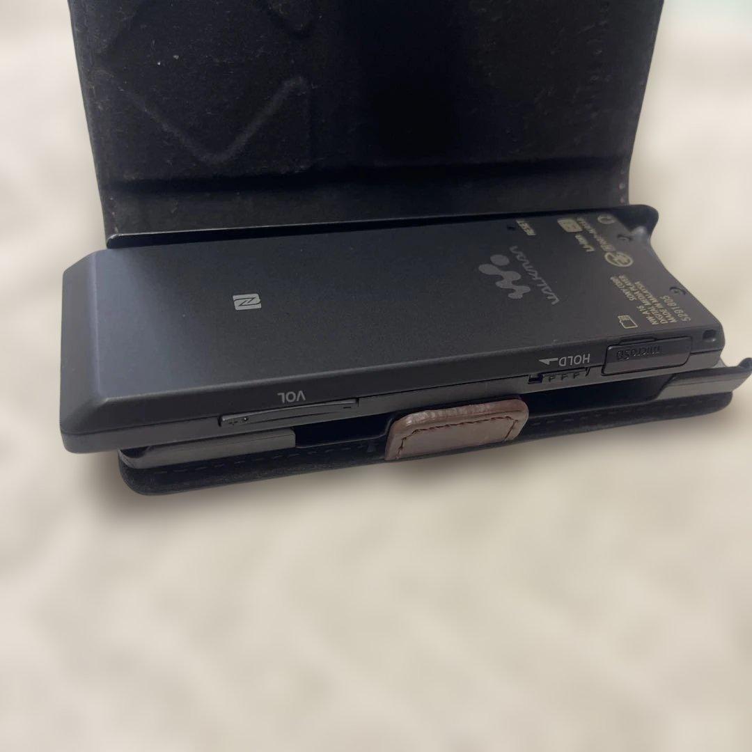 WALKMAN NW-A16 カバー付き