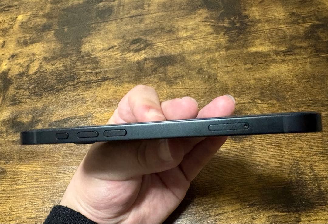Apple iPhone16e 256GB ブラック　本体