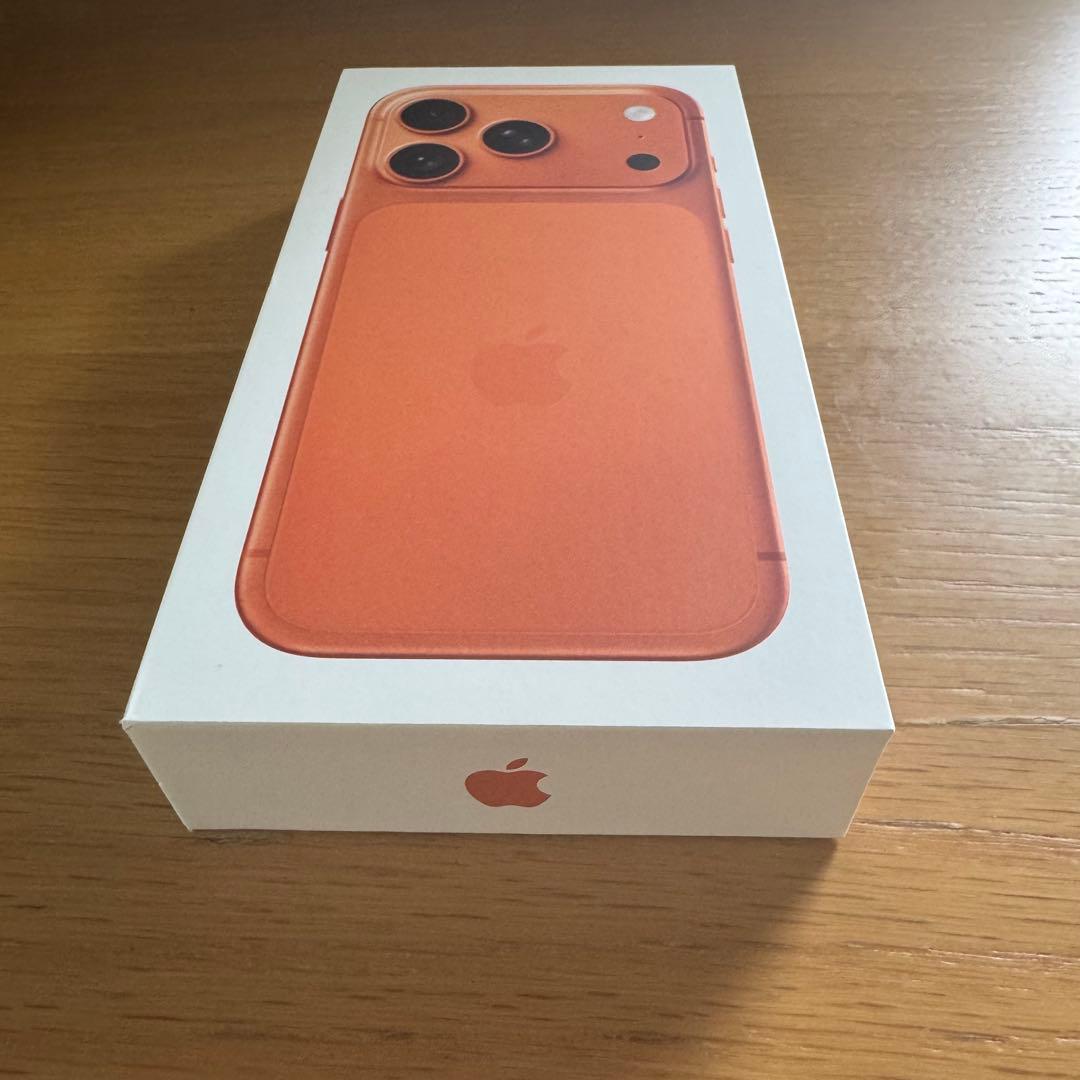 ら*ぐ様 【香港版】iPhone17 Pro256GB コズミックオレンジ 新品