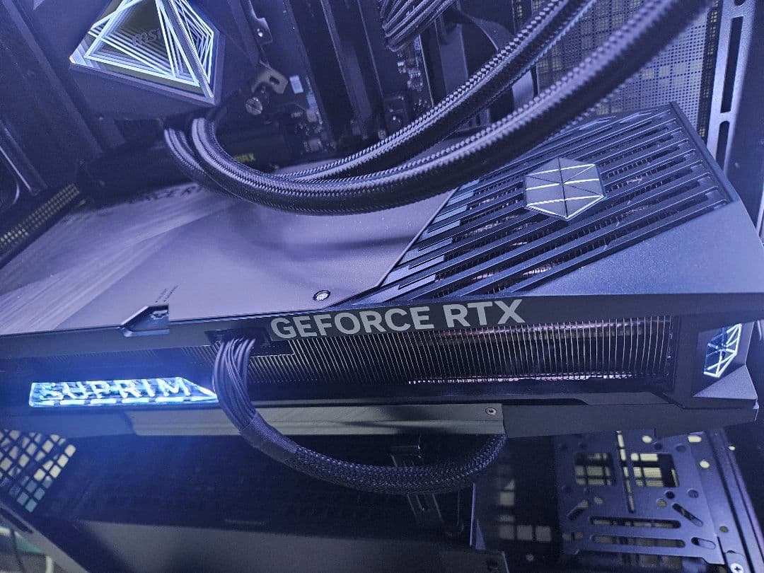 グラフィックボード・グラボ・ビデオカード GeForce RTX 5090 MSI SUPRIM