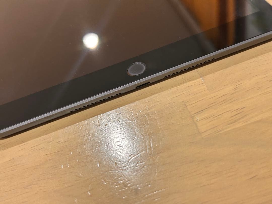 ①iPad 第7世代 MW752J/A バッテリー84% 32gb OS更新済