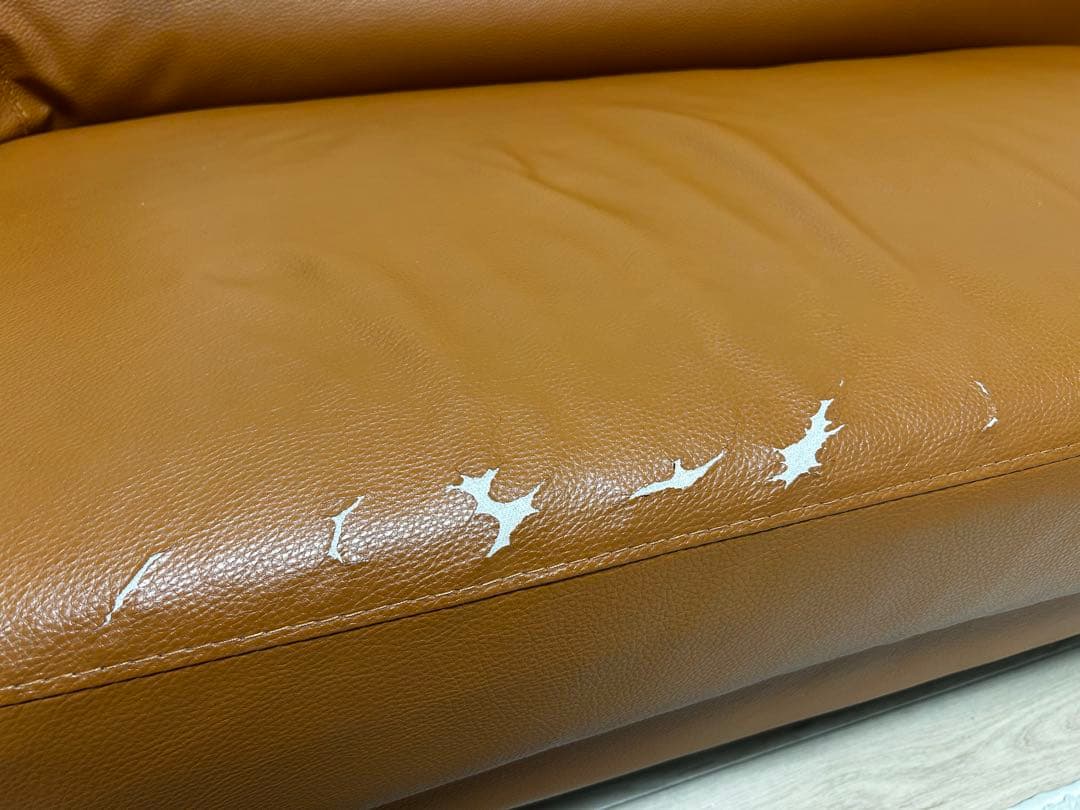 今週末まで！！モダンデコ　2人掛けレザーソファ