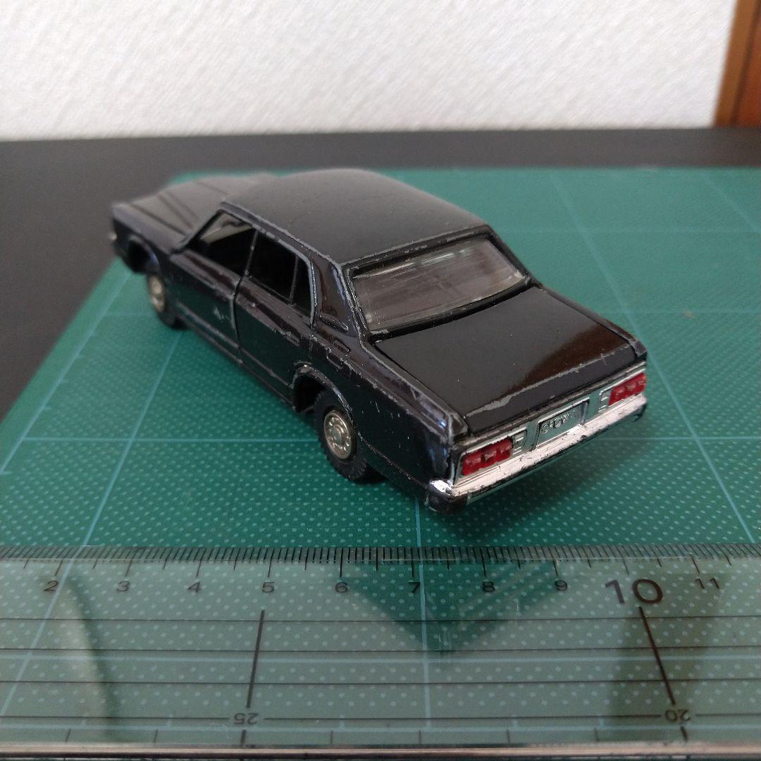 ヨネザワトイズ ミニカー ニュークラウン ロイヤルサルーン