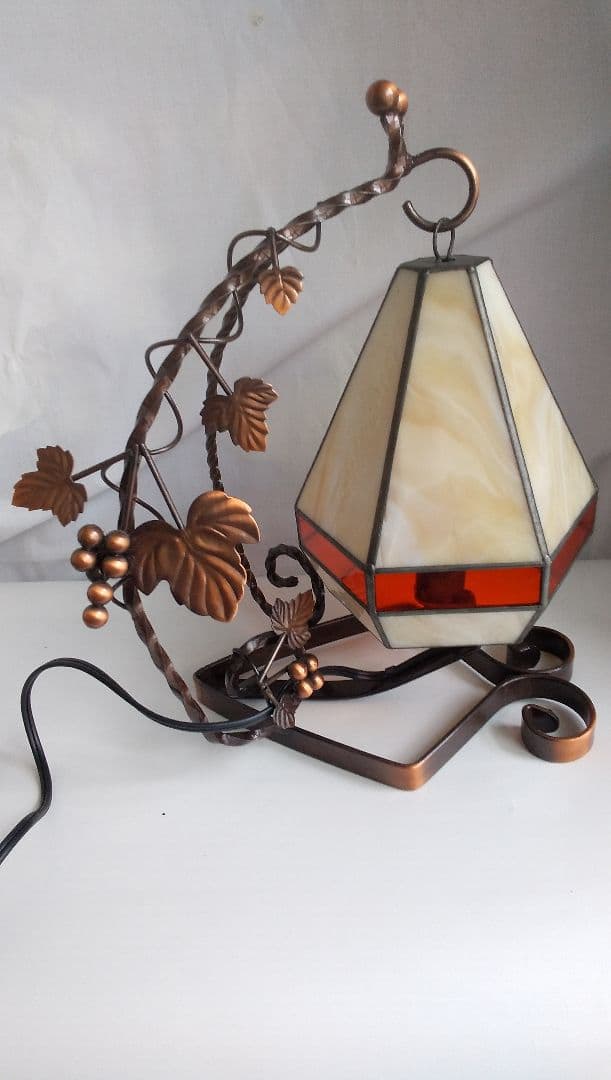 ステンドグラステーブルランプ