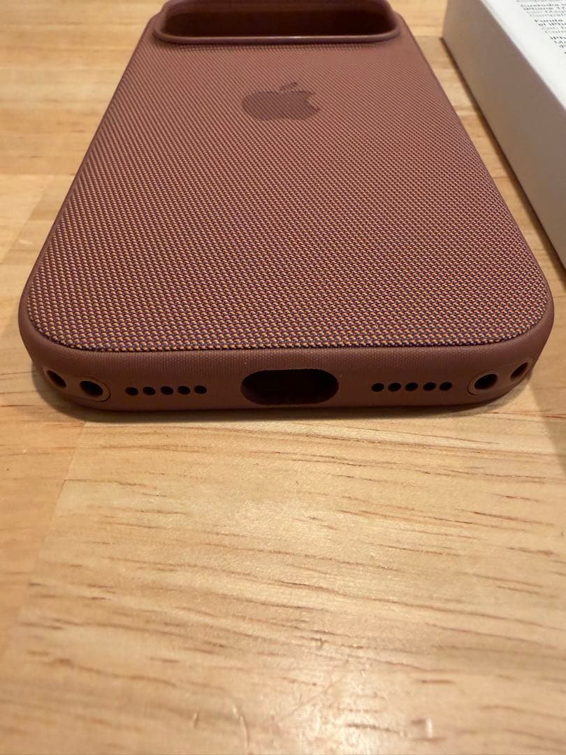 Apple iPhone17 Pro用 テックウーブンケース シエナ