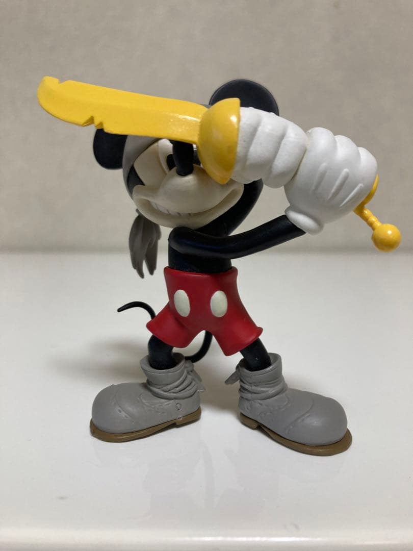 Roen新品未使用６点セット（Ｔシャツ、帽子、フィギュア3体、ストラップ