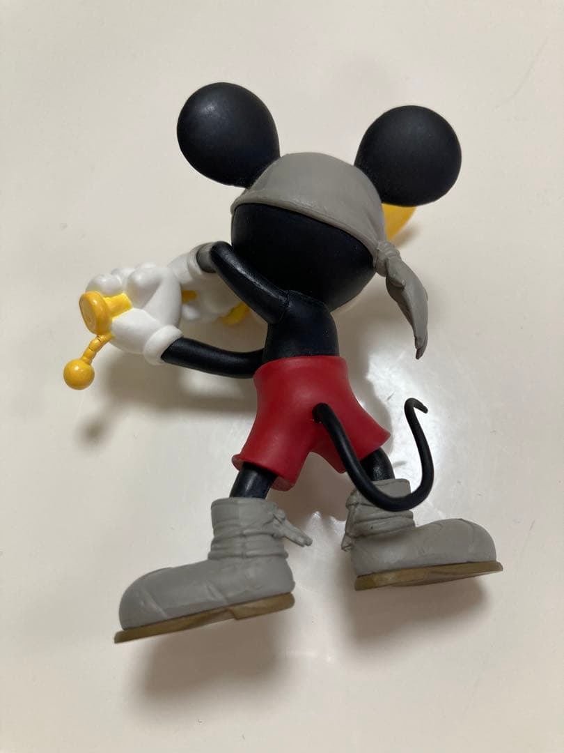 Roen新品未使用６点セット（Ｔシャツ、帽子、フィギュア3体、ストラップ