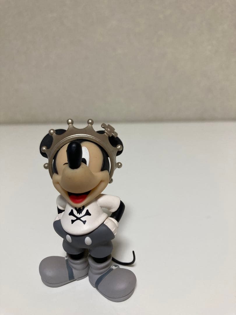 Roen新品未使用６点セット（Ｔシャツ、帽子、フィギュア3体、ストラップ