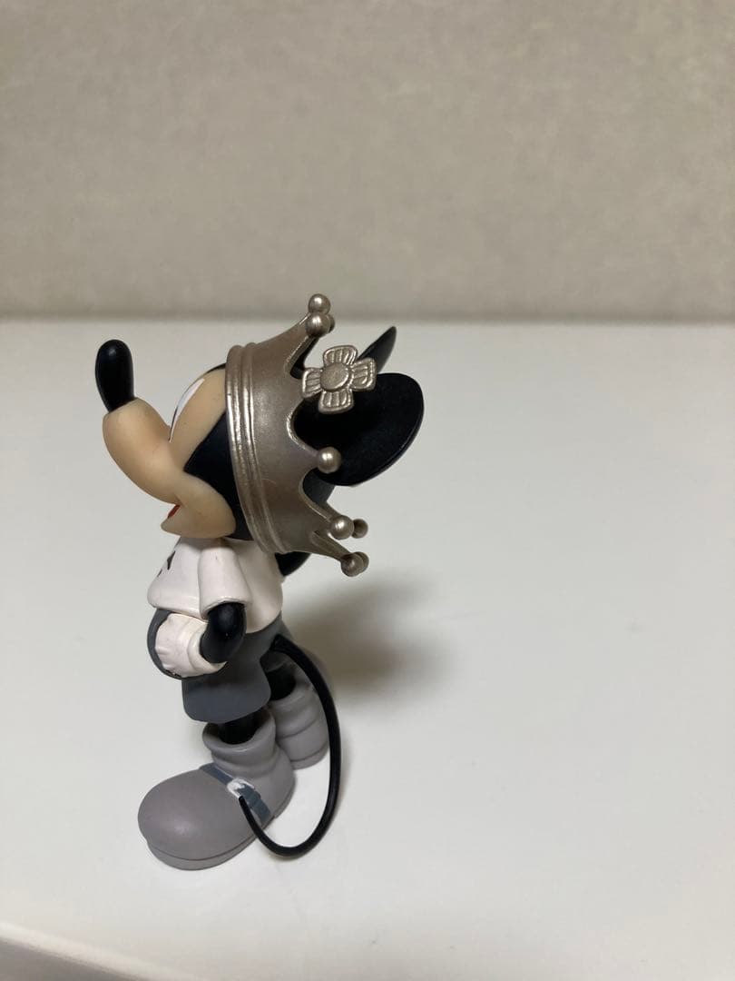 Roen新品未使用６点セット（Ｔシャツ、帽子、フィギュア3体、ストラップ