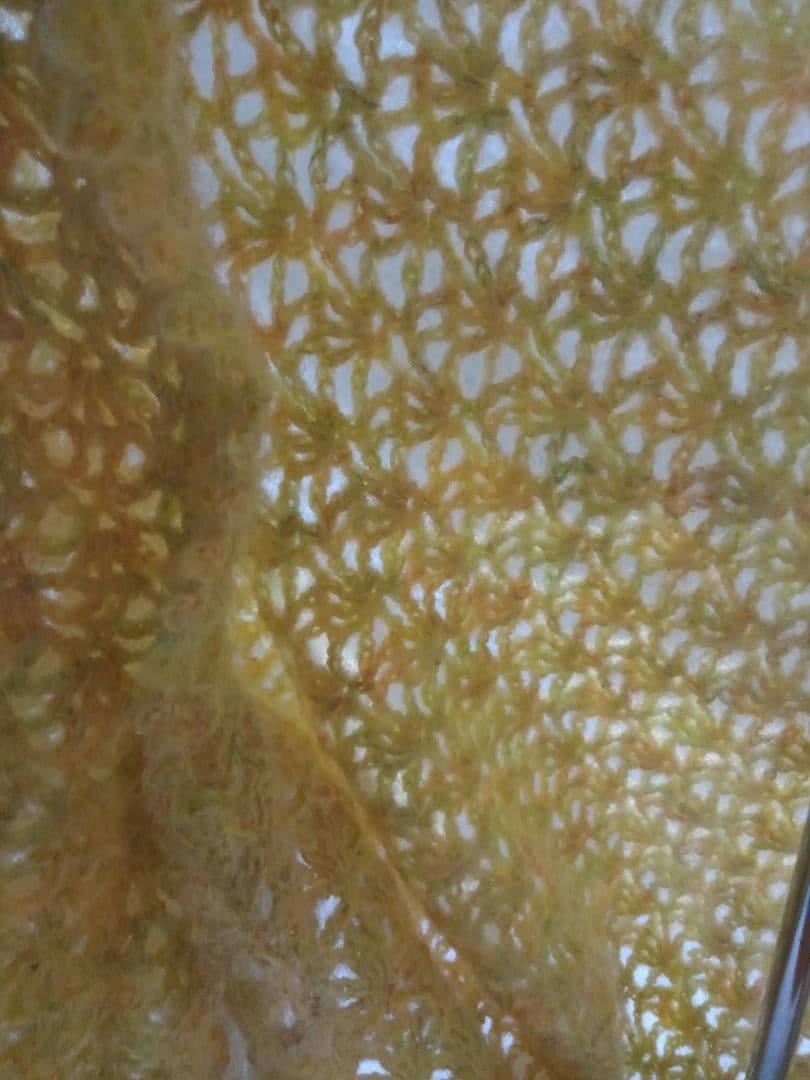 手編み　ハンドメイド　あったかポンチョ　黄色